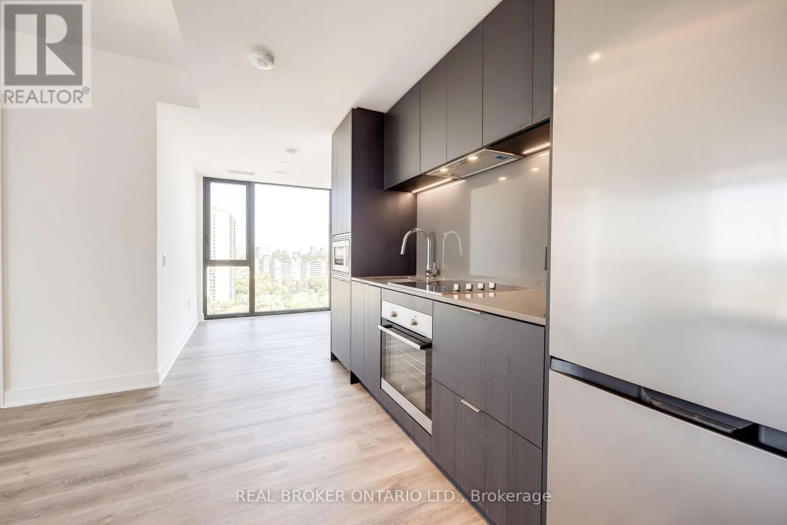 1602 - 86 DUNDAS STREET E