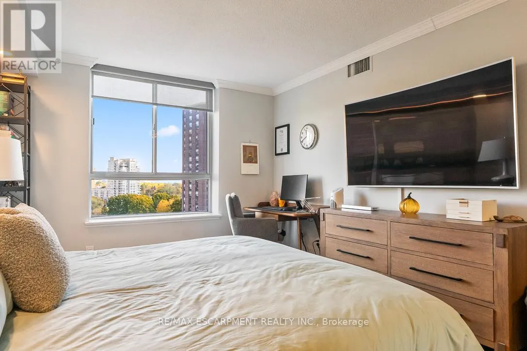 1015 - 1485 LAKESHORE ROAD