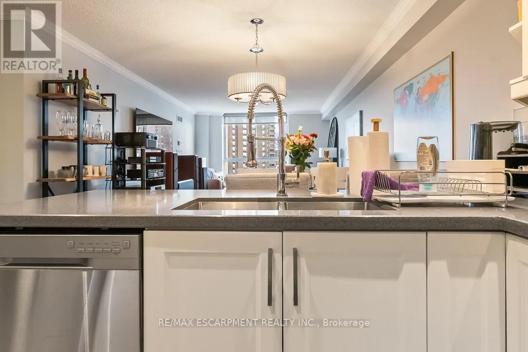 1015 - 1485 LAKESHORE ROAD