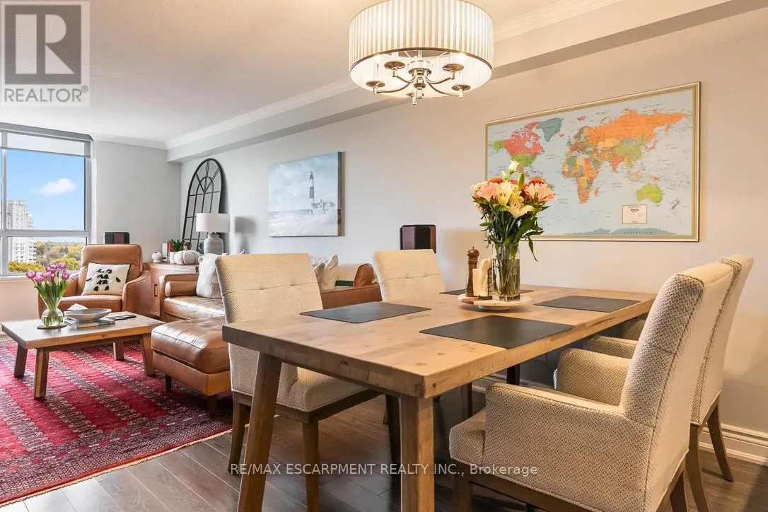 1015 - 1485 LAKESHORE ROAD