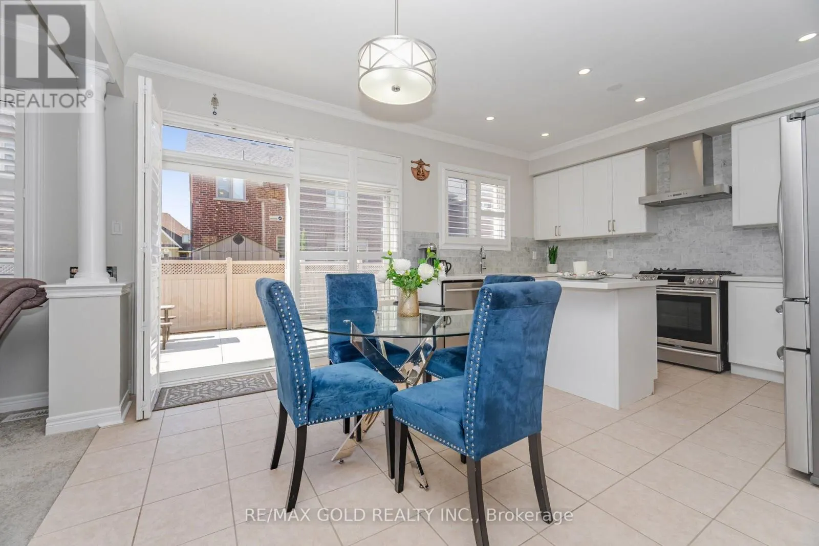 26 FRESHMEADOW STREET