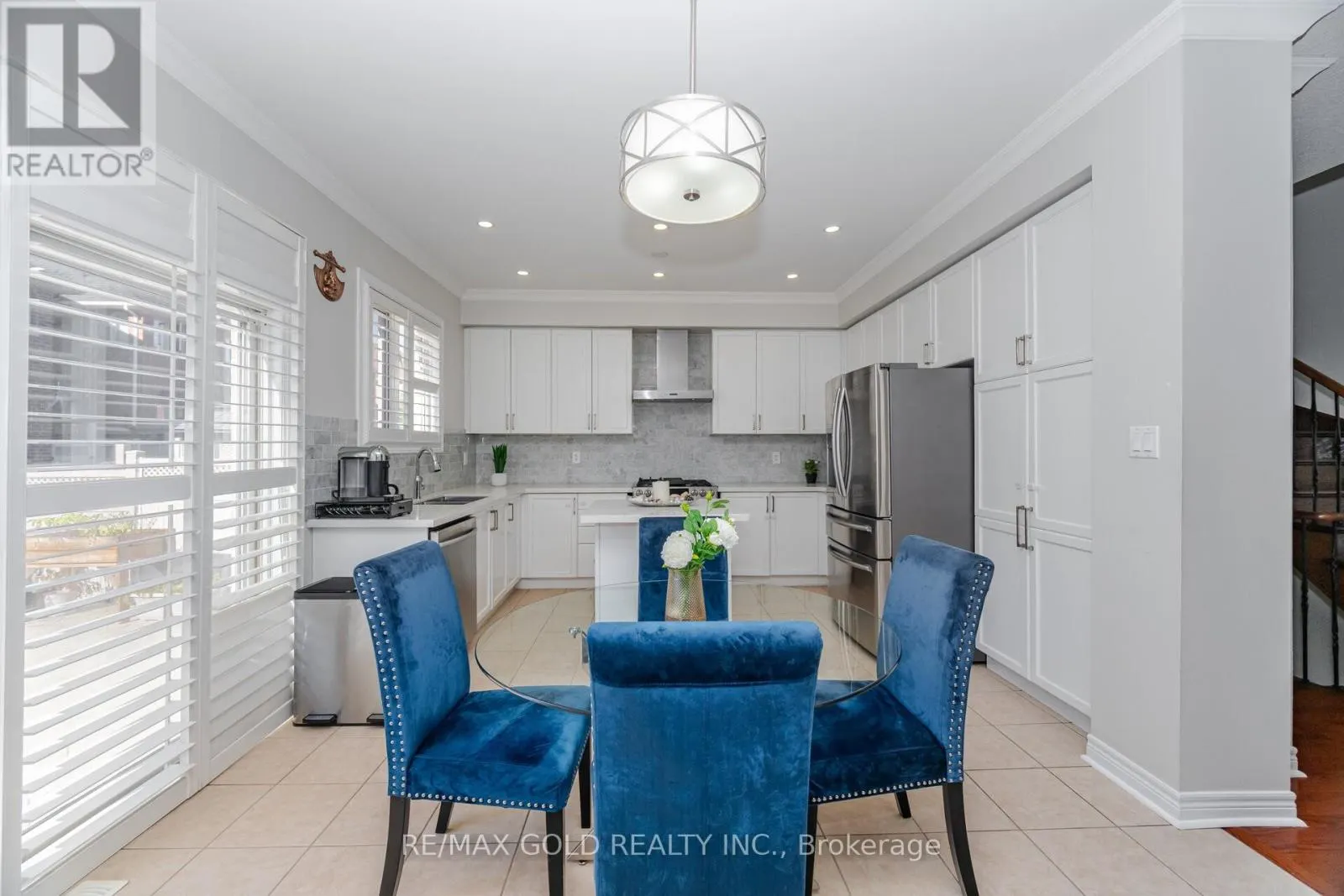 26 FRESHMEADOW STREET