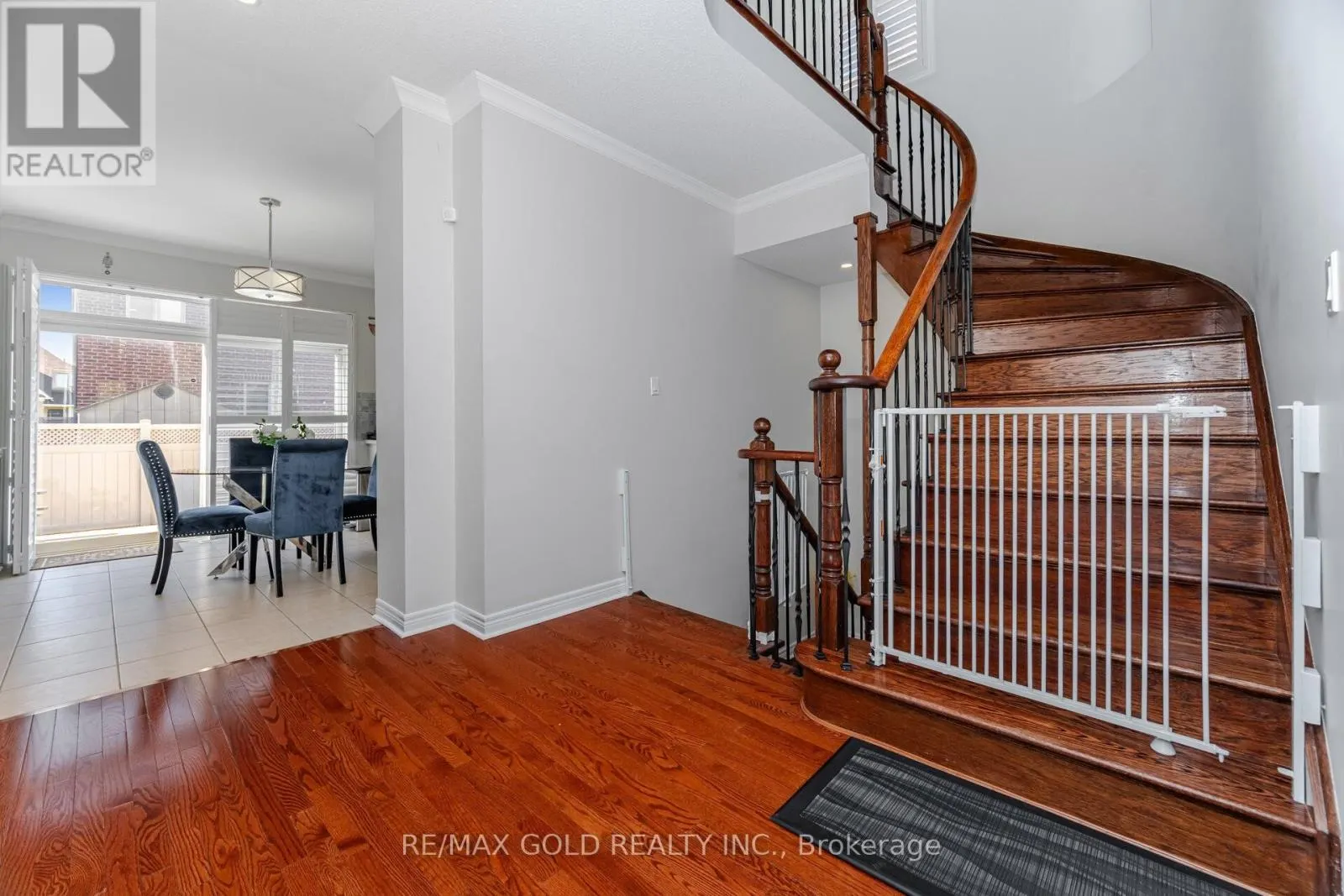 26 FRESHMEADOW STREET