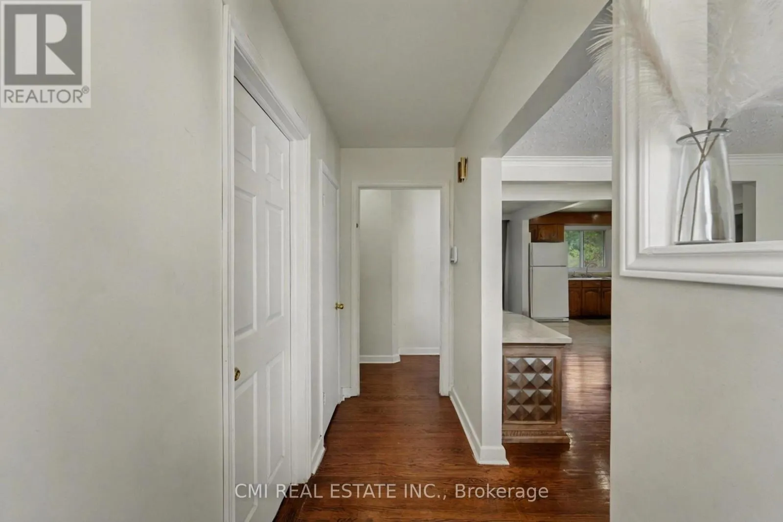 2610 ISLINGTON AVENUE