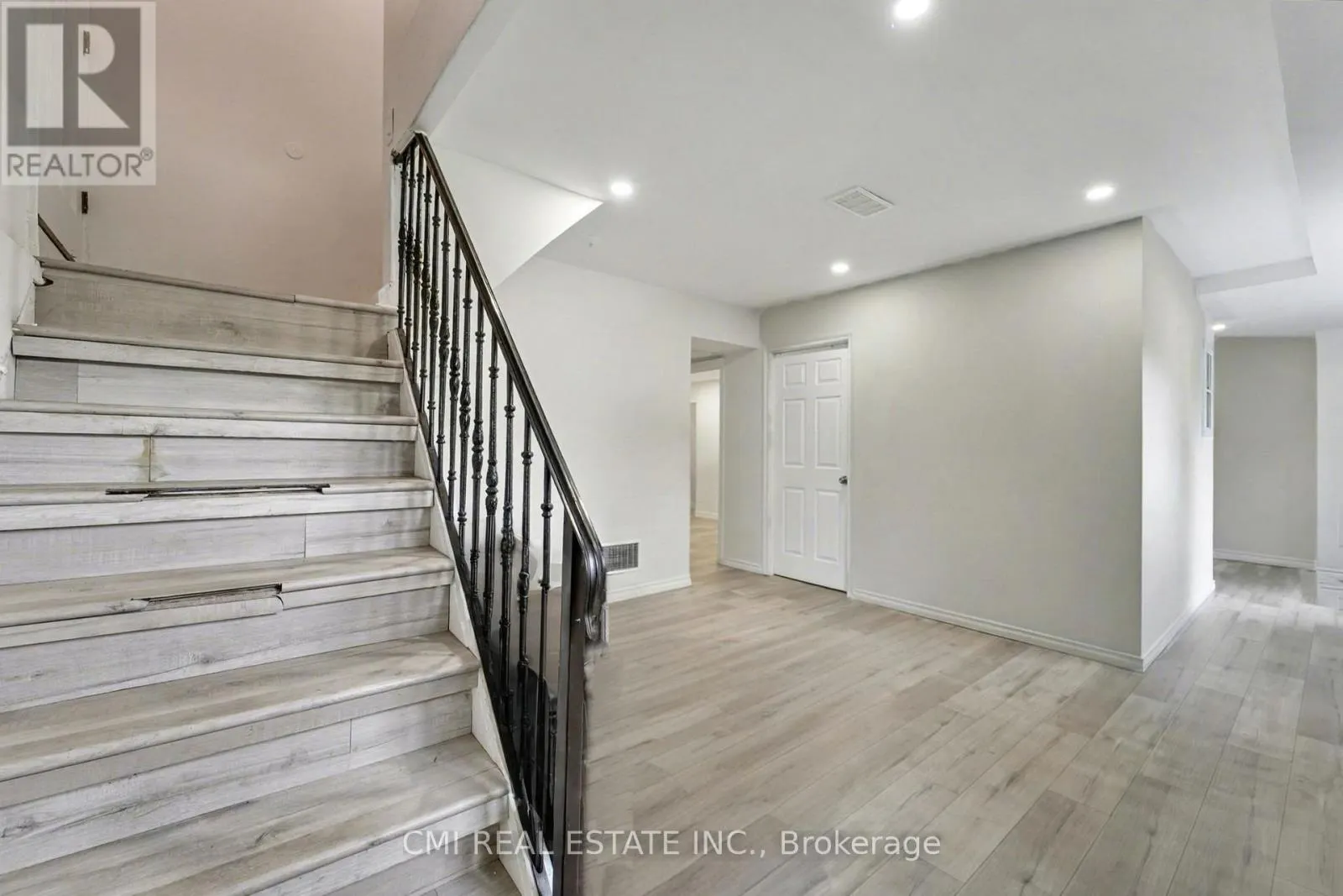 2610 ISLINGTON AVENUE