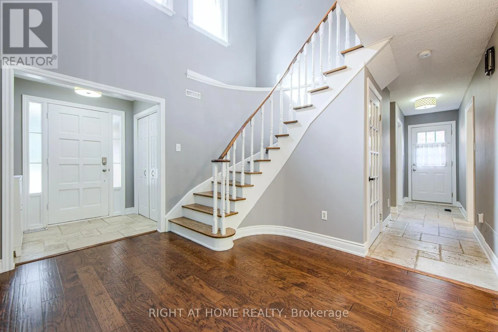 1020 ROXBOROUGH DRIVE