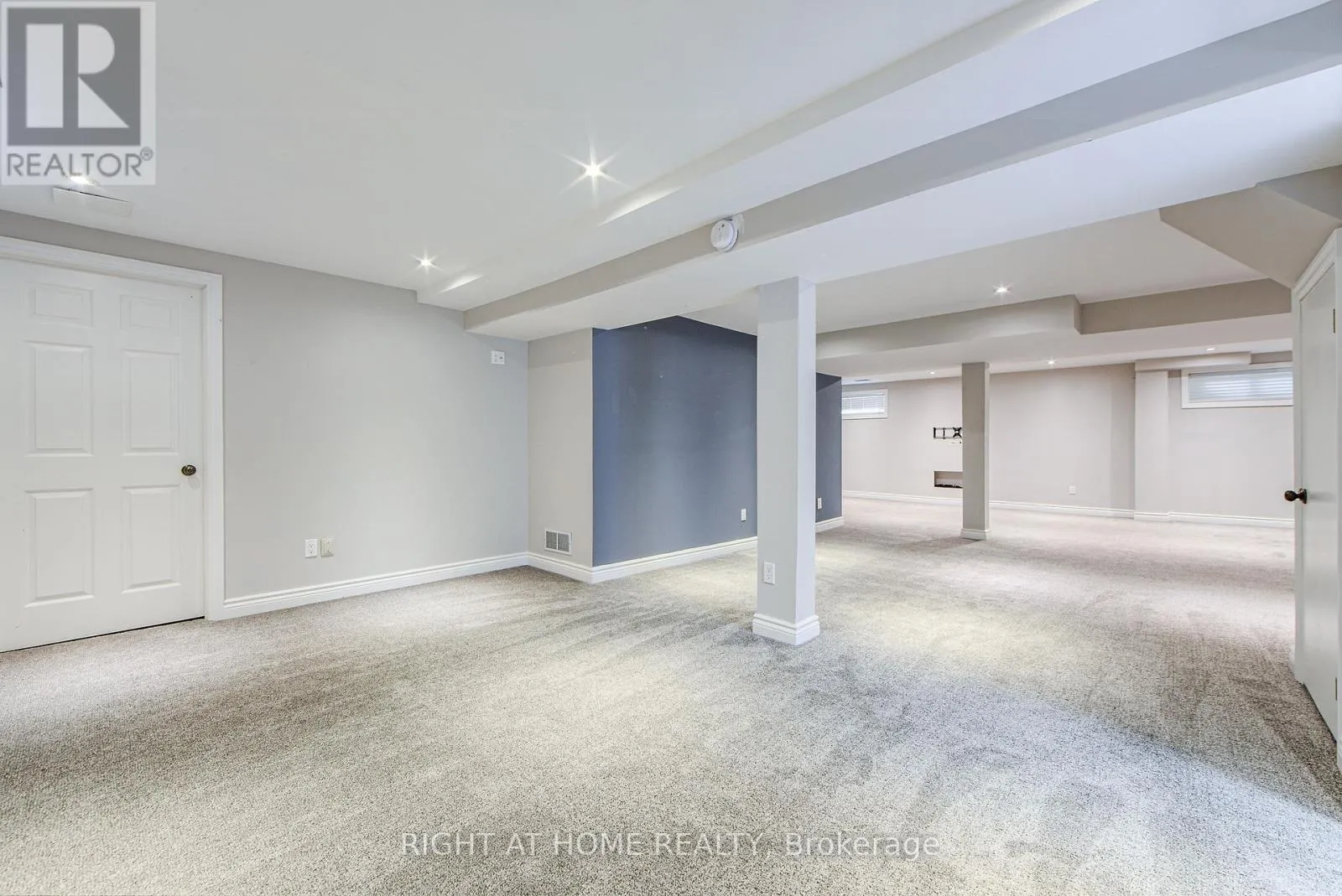 1020 ROXBOROUGH DRIVE