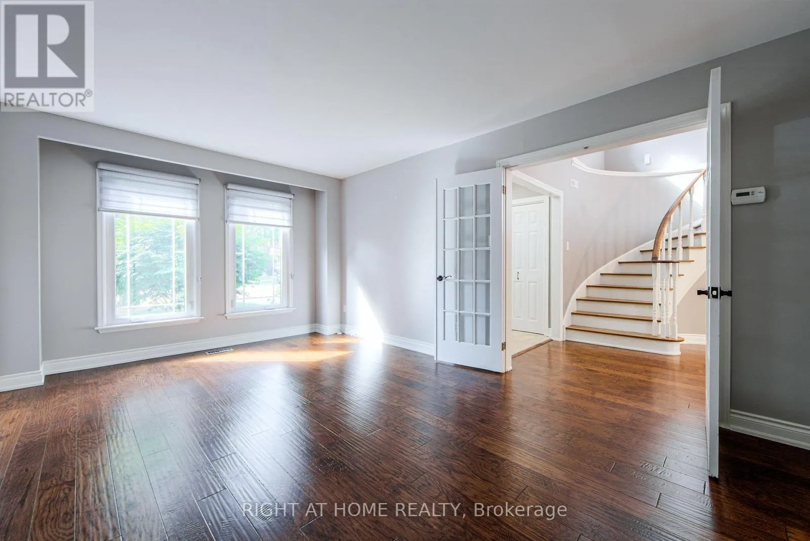 1020 ROXBOROUGH DRIVE