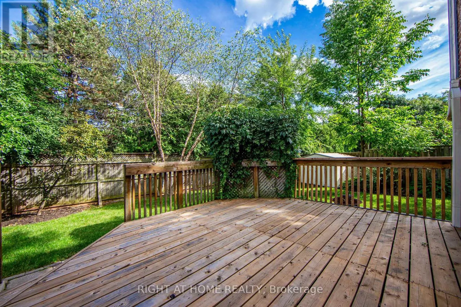 1020 ROXBOROUGH DRIVE