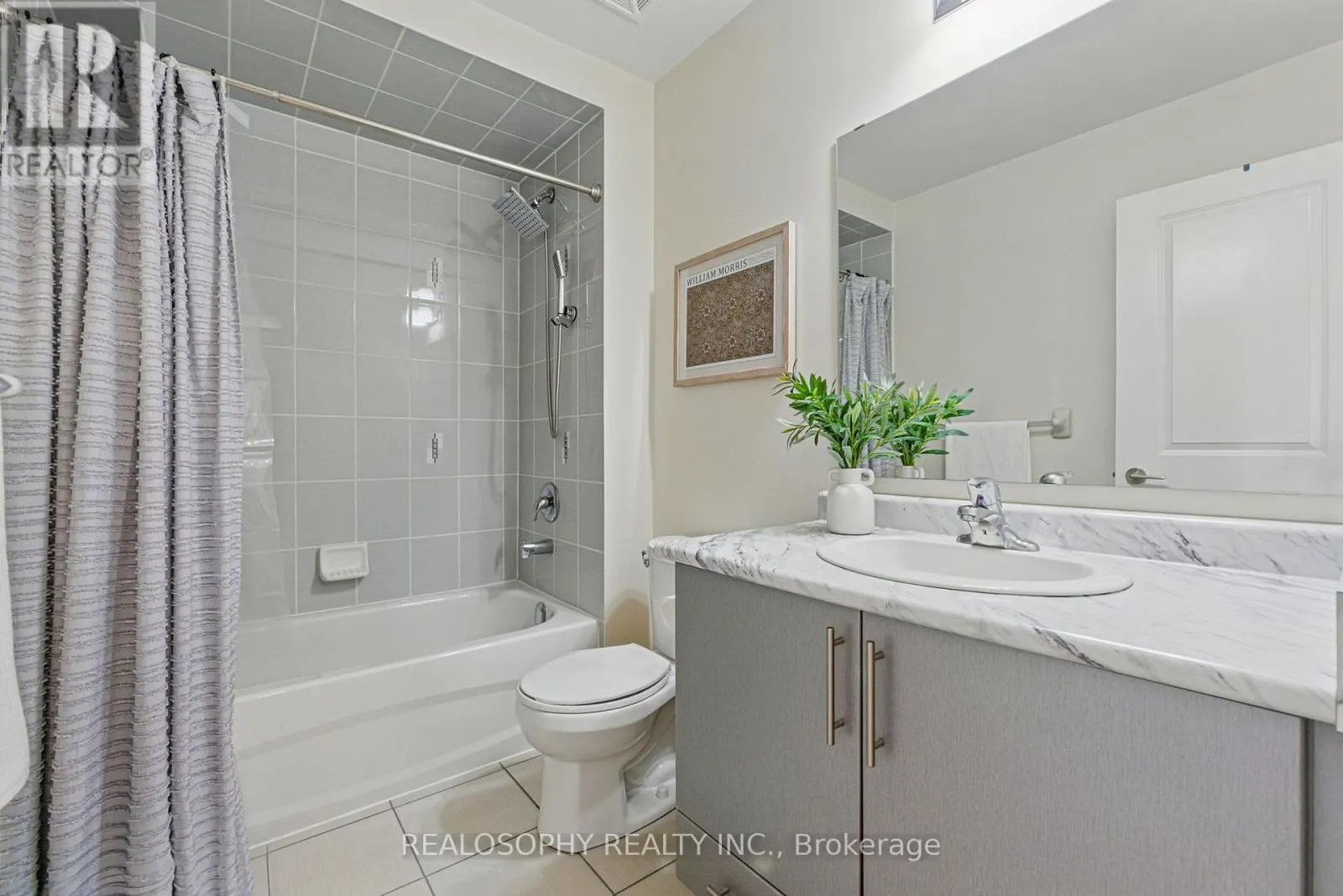 304 - 2333 SAWGRASS DRIVE