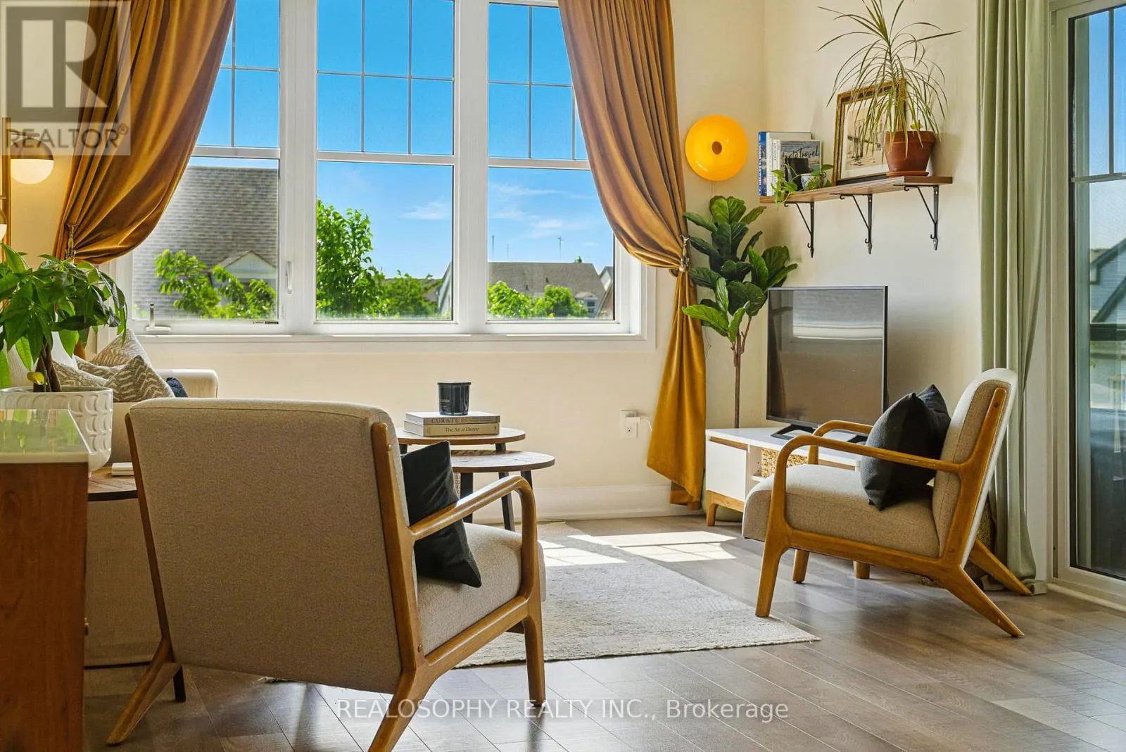 304 - 2333 SAWGRASS DRIVE