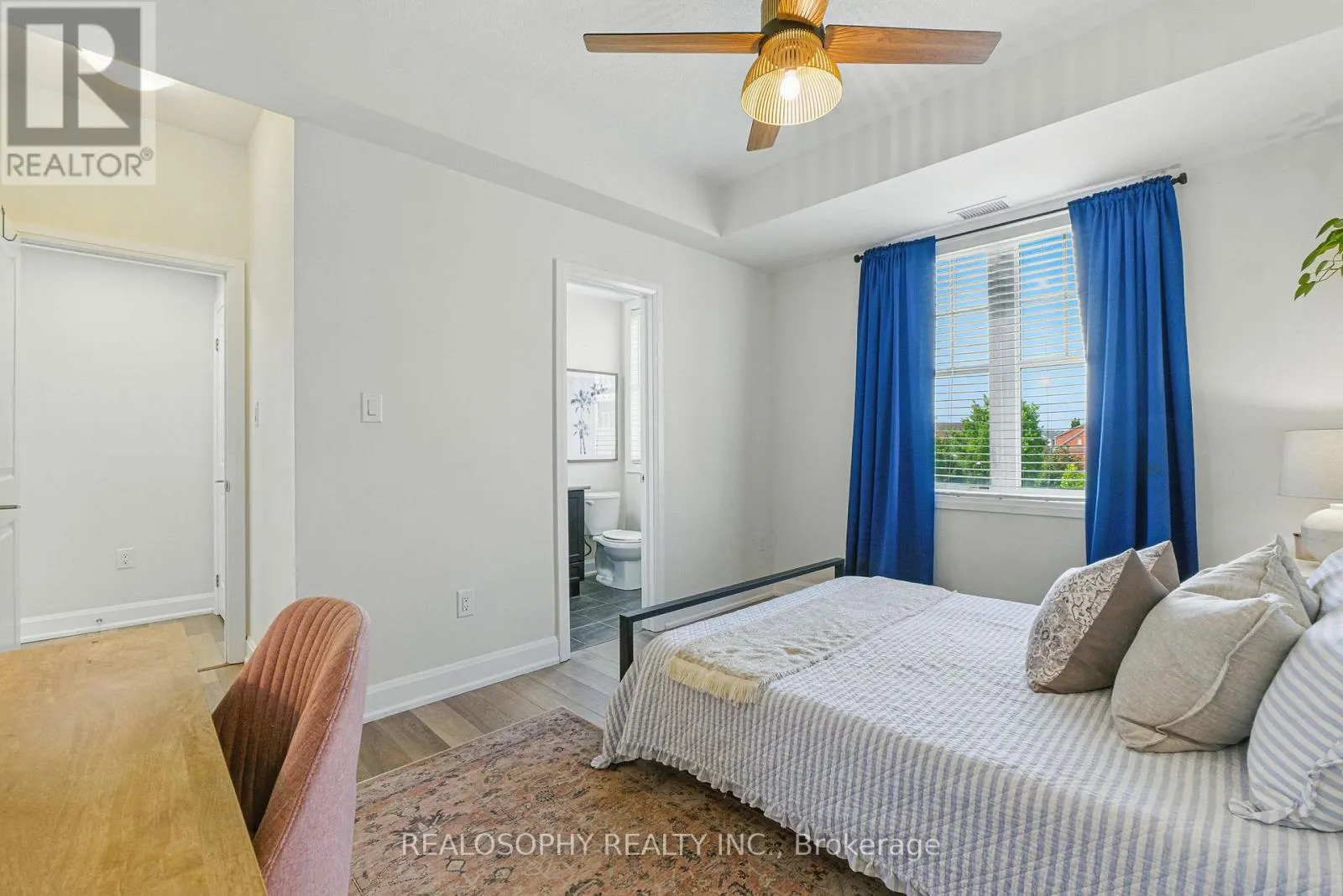 304 - 2333 SAWGRASS DRIVE