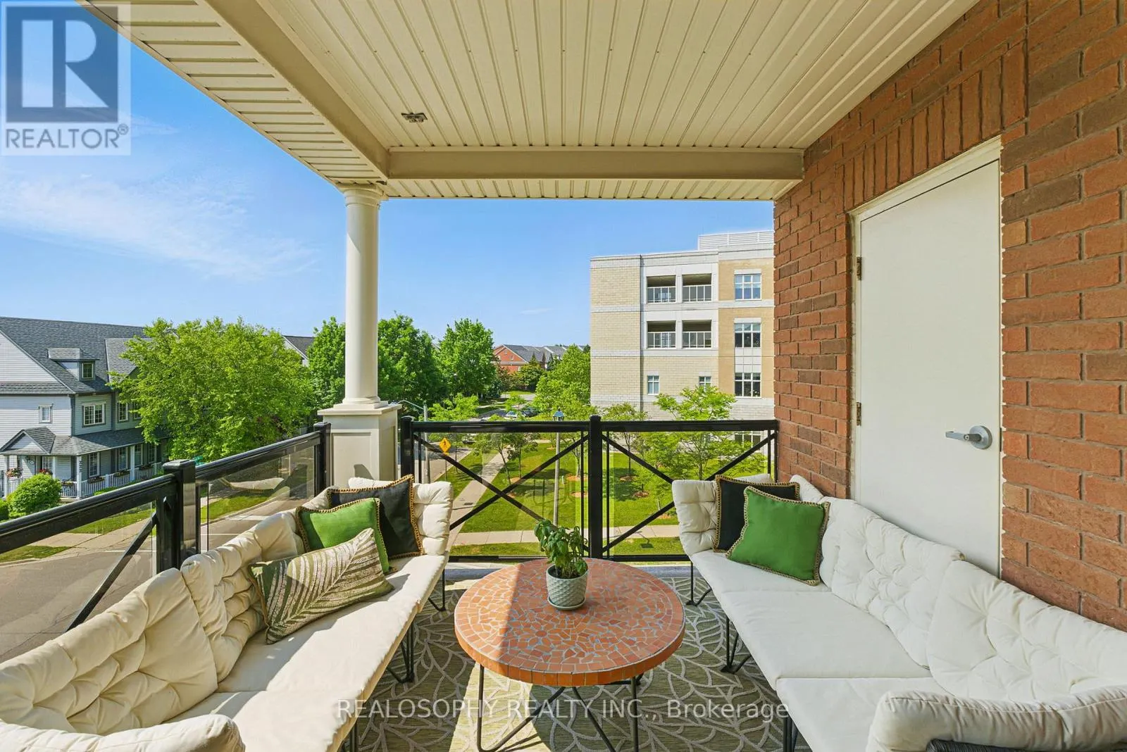 304 - 2333 SAWGRASS DRIVE