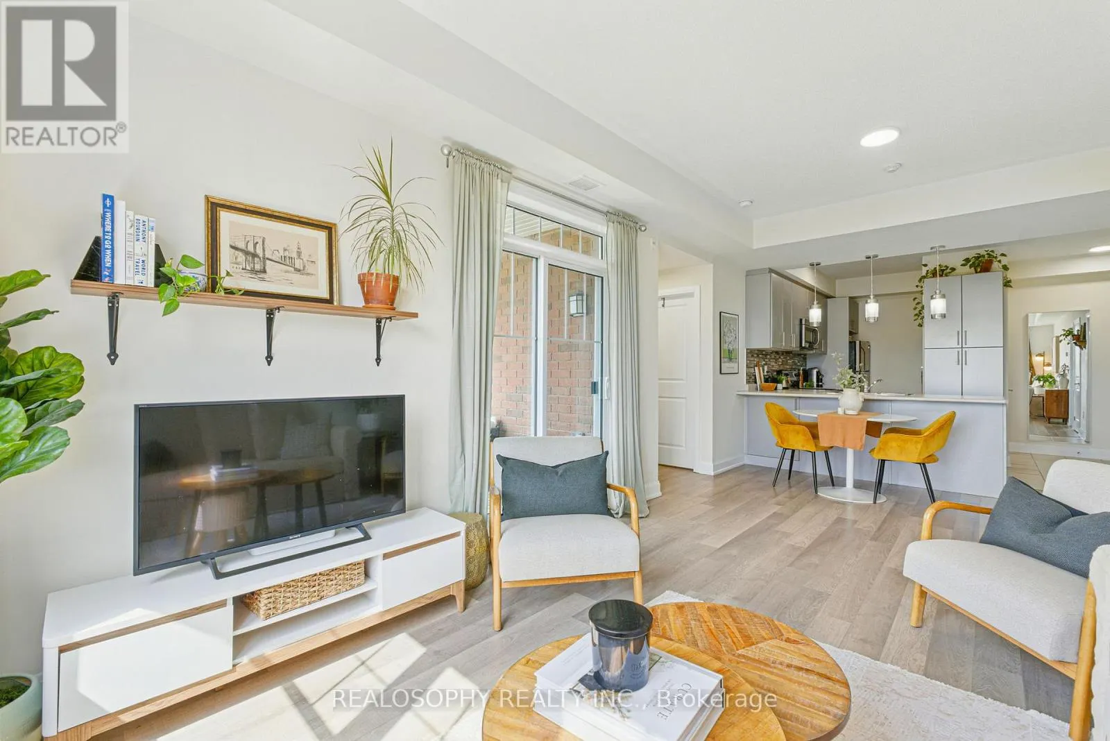 304 - 2333 SAWGRASS DRIVE