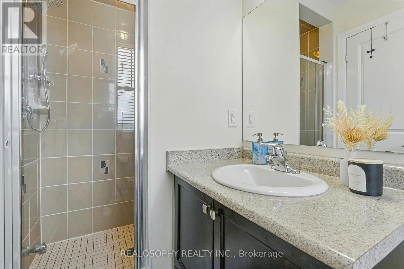 304 - 2333 SAWGRASS DRIVE