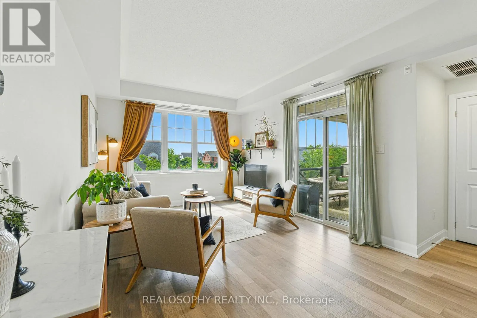 304 - 2333 SAWGRASS DRIVE