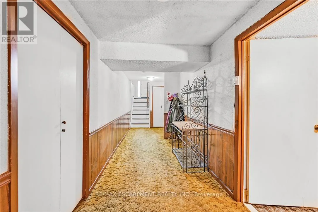 1196 DOWLAND CRESCENT