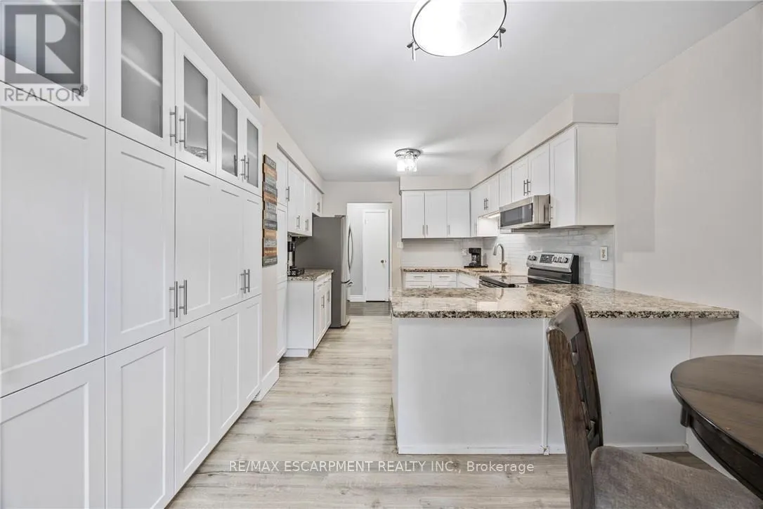 1196 DOWLAND CRESCENT