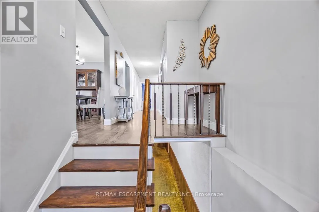 1196 DOWLAND CRESCENT