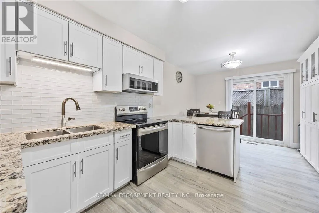 1196 DOWLAND CRESCENT