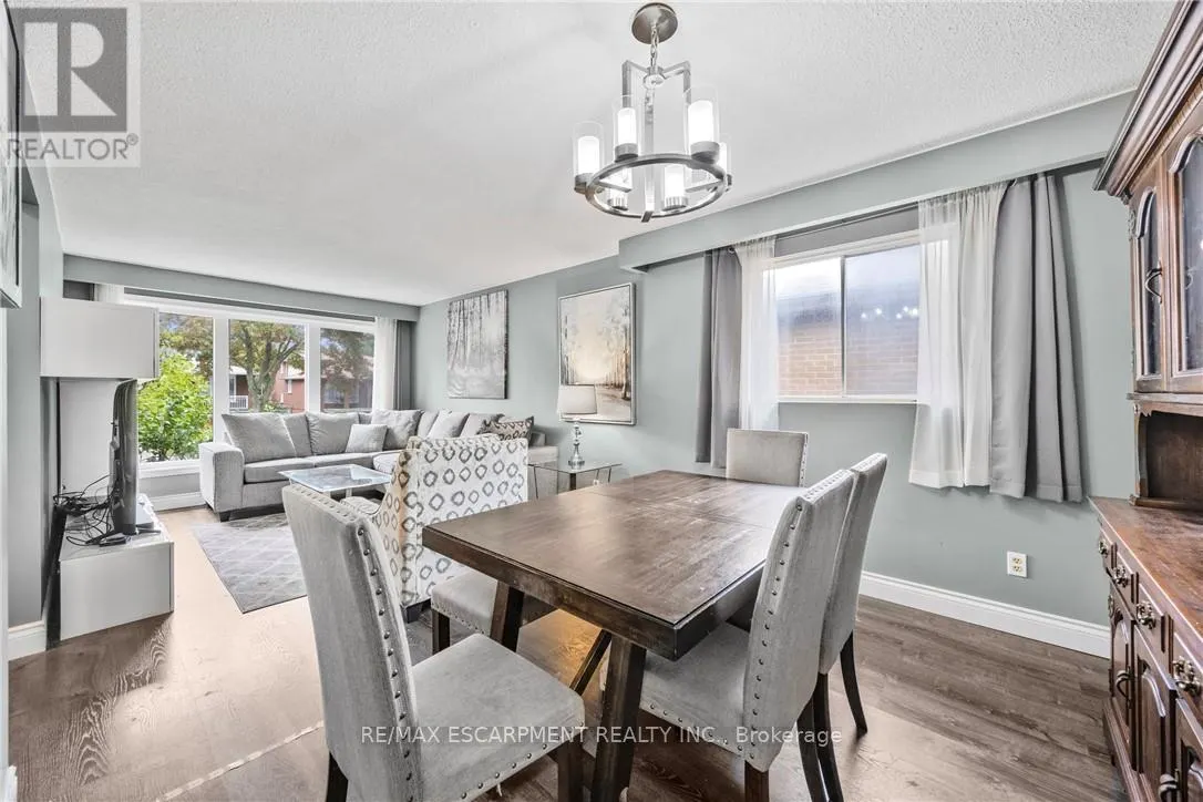 1196 DOWLAND CRESCENT