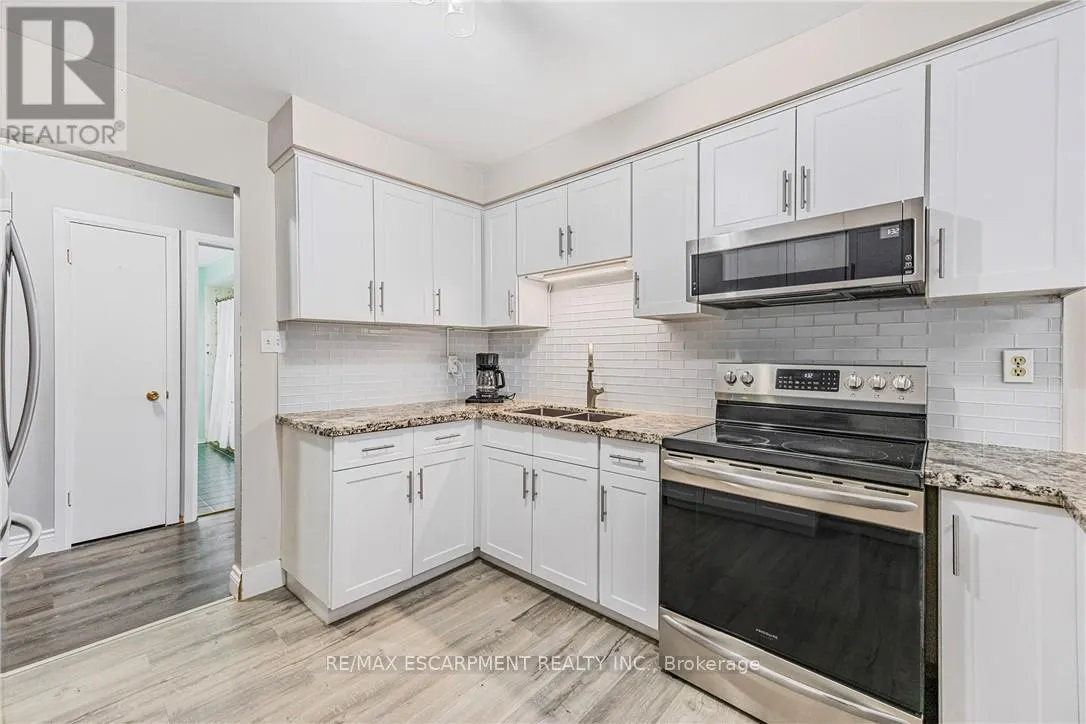 1196 DOWLAND CRESCENT