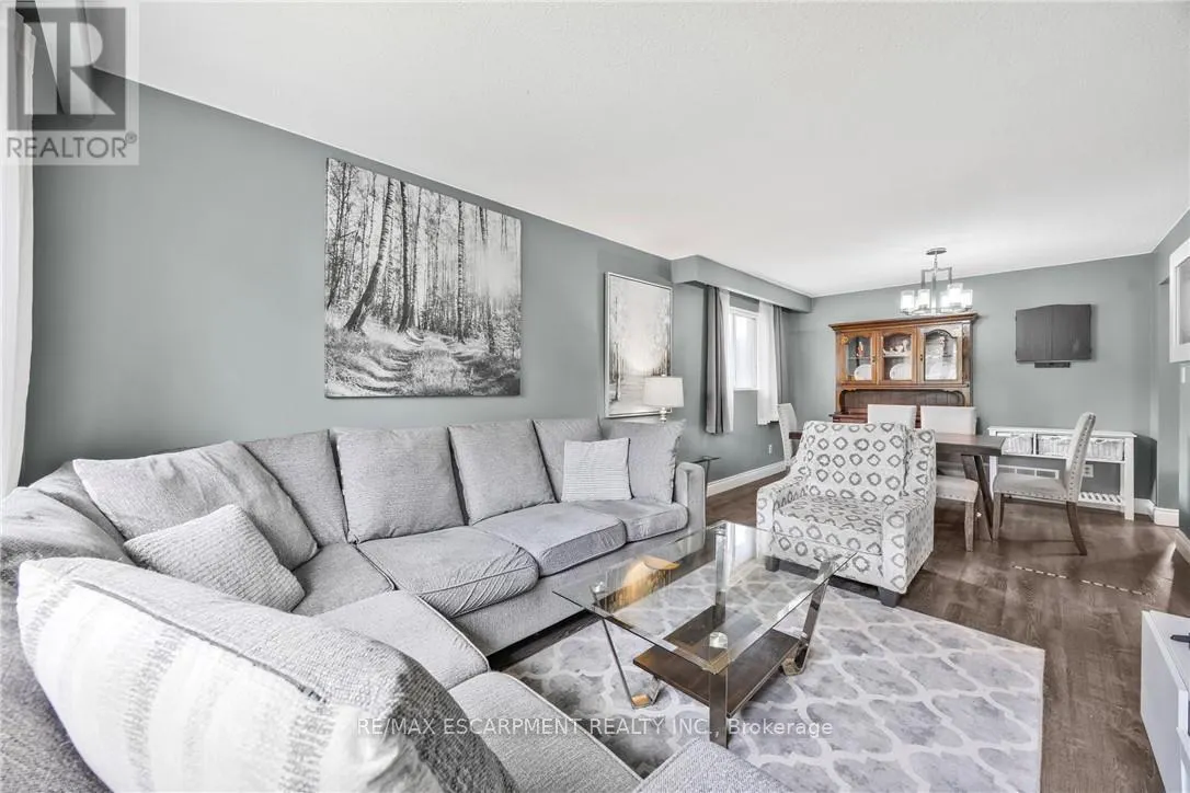 1196 DOWLAND CRESCENT