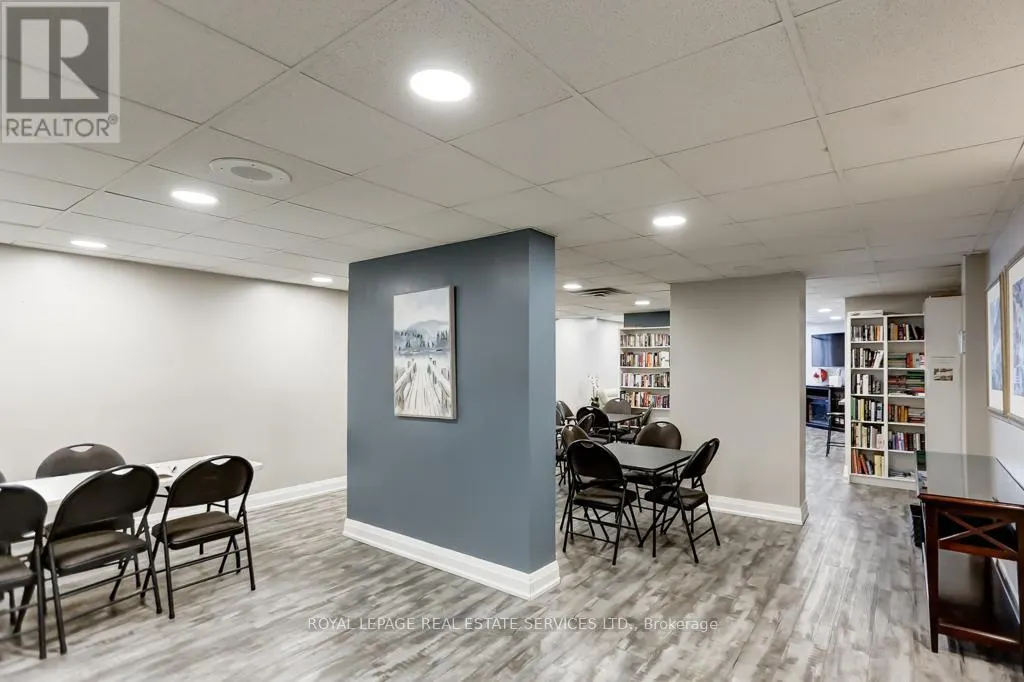 704 - 95 LA ROSE AVENUE