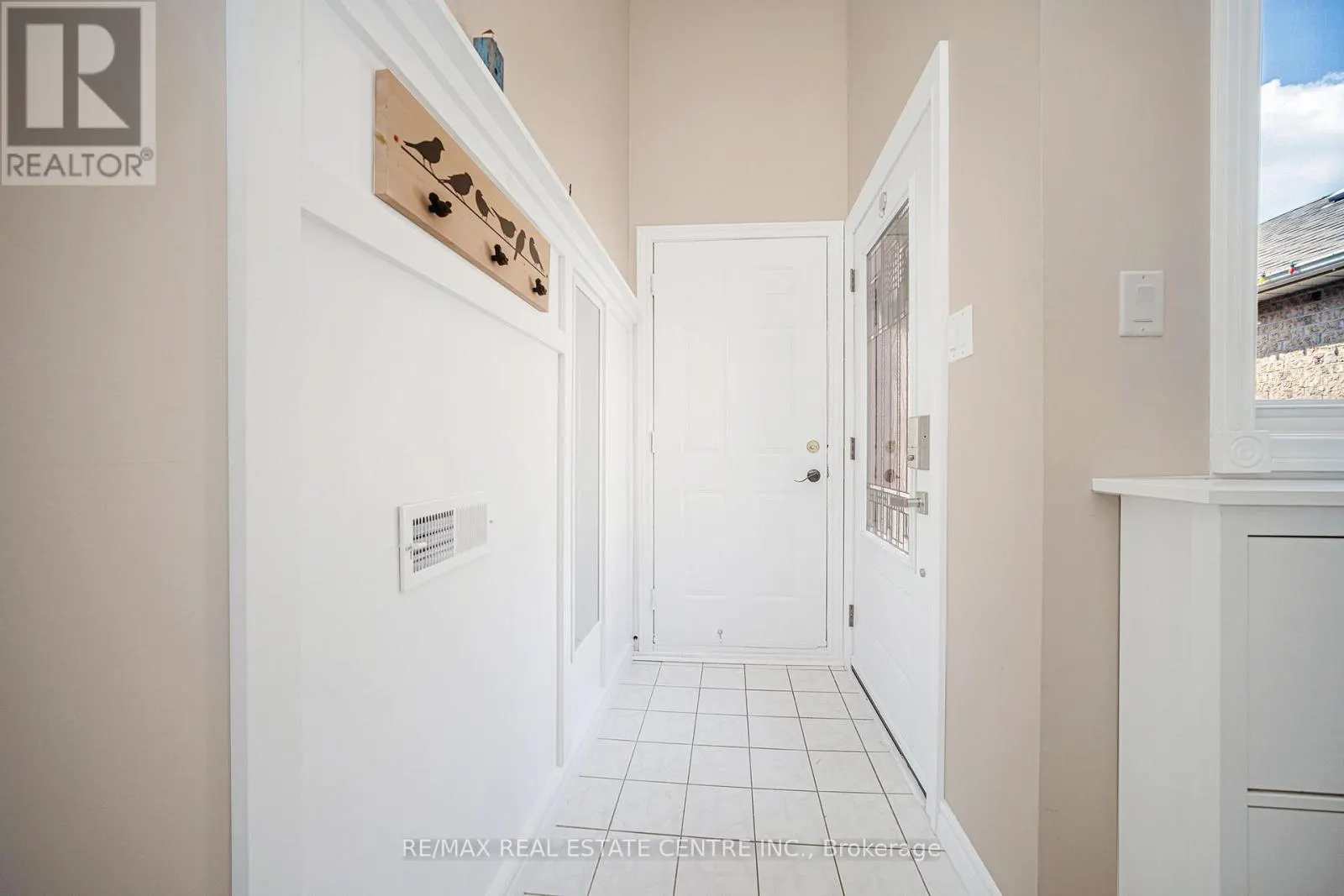 19 SILKWOOD CRESCENT