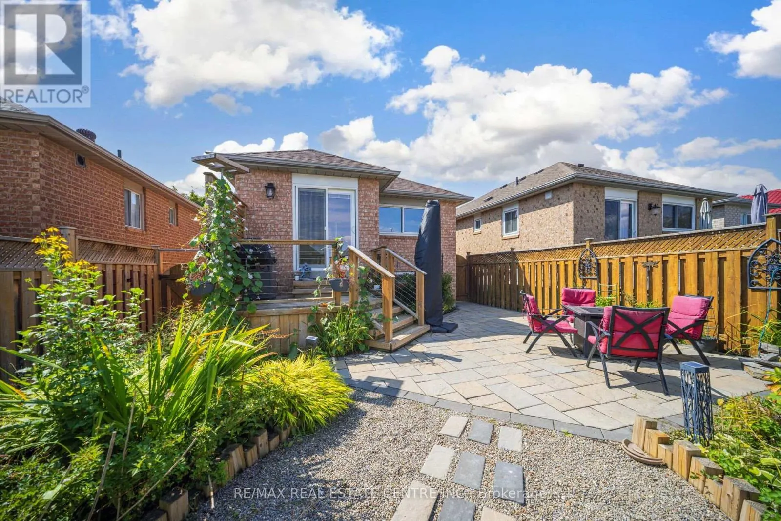 19 SILKWOOD CRESCENT