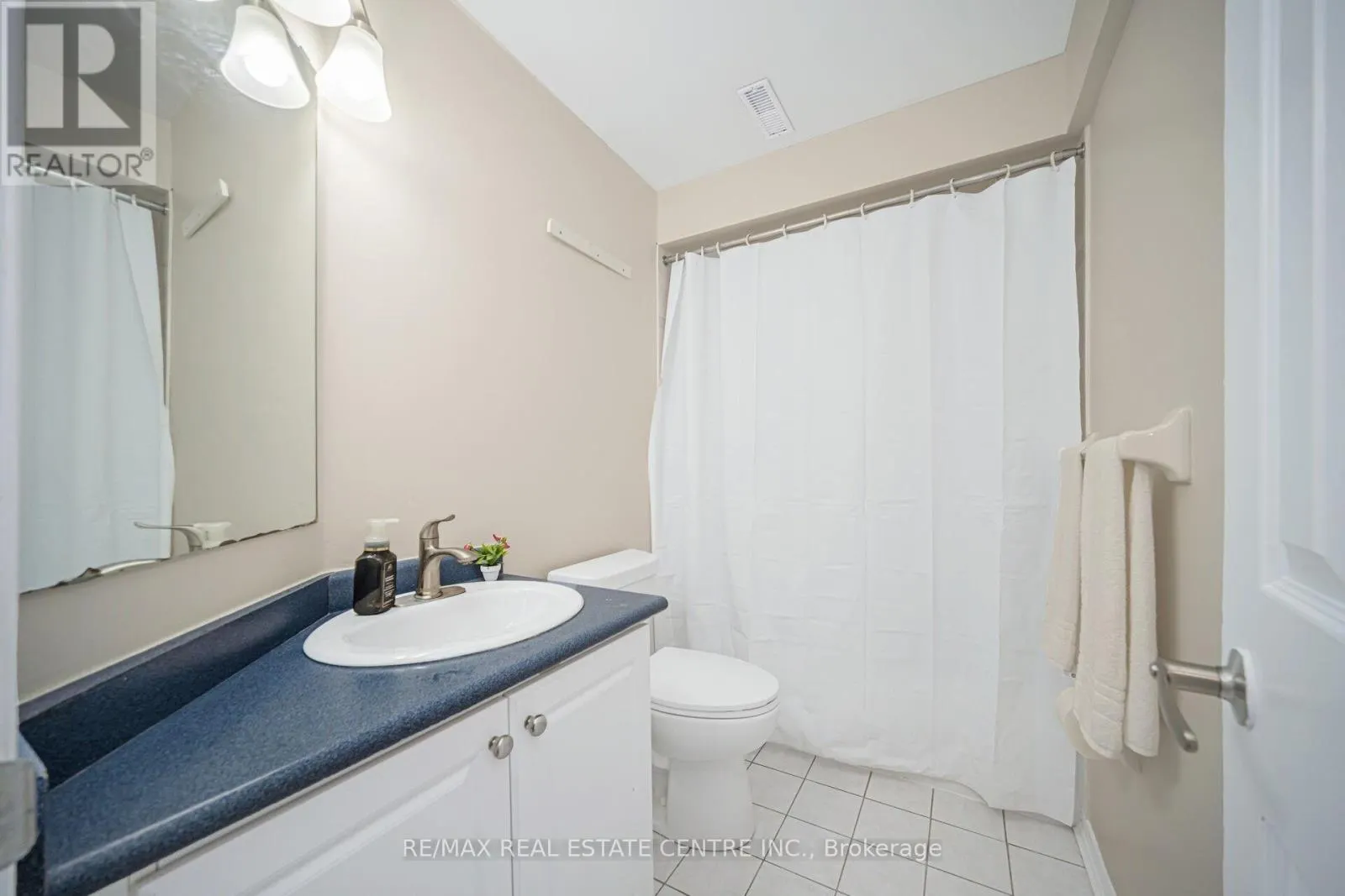 19 SILKWOOD CRESCENT