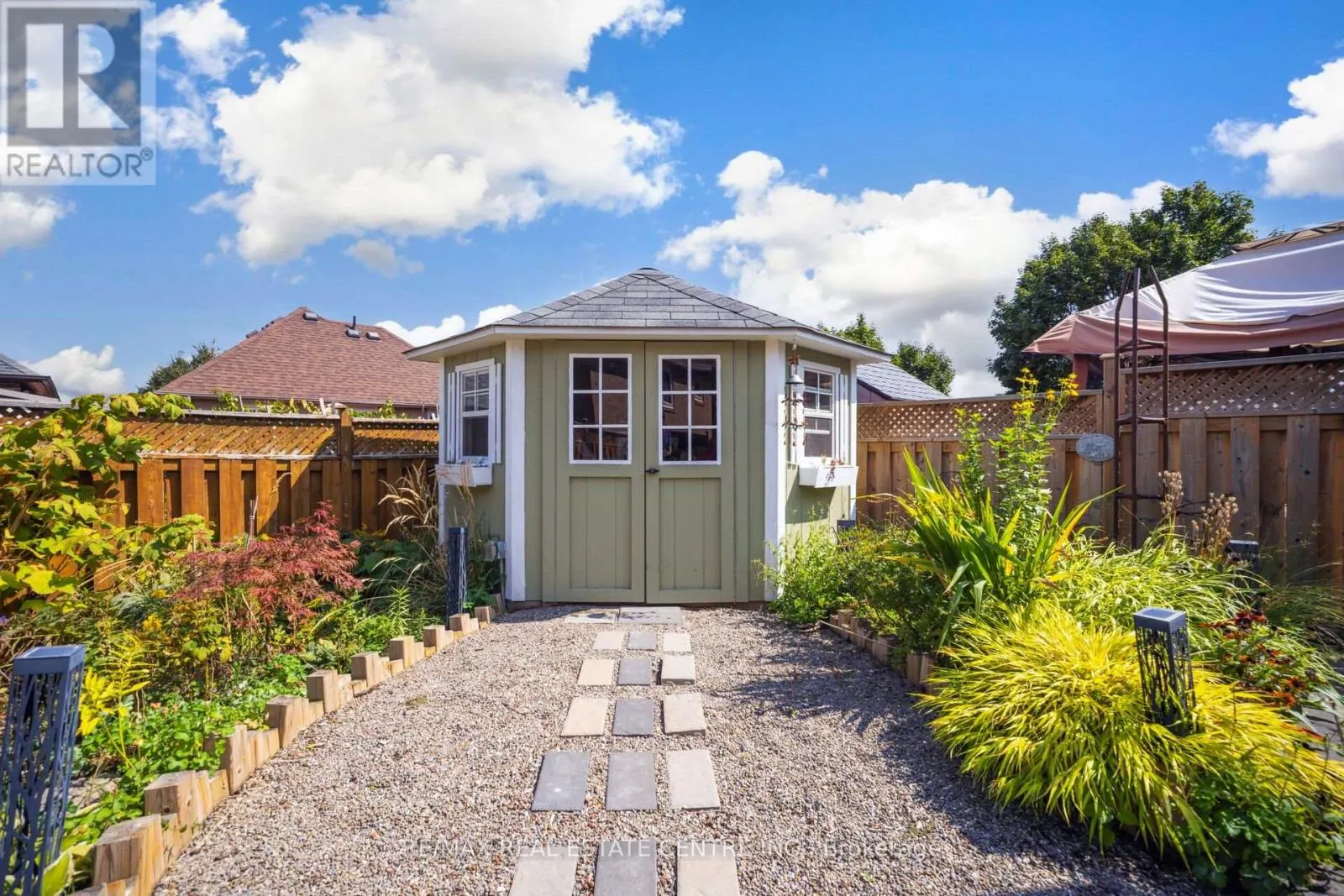 19 SILKWOOD CRESCENT