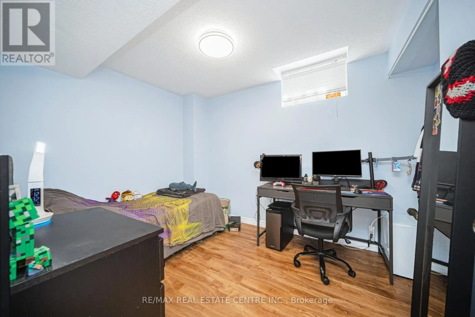 19 SILKWOOD CRESCENT