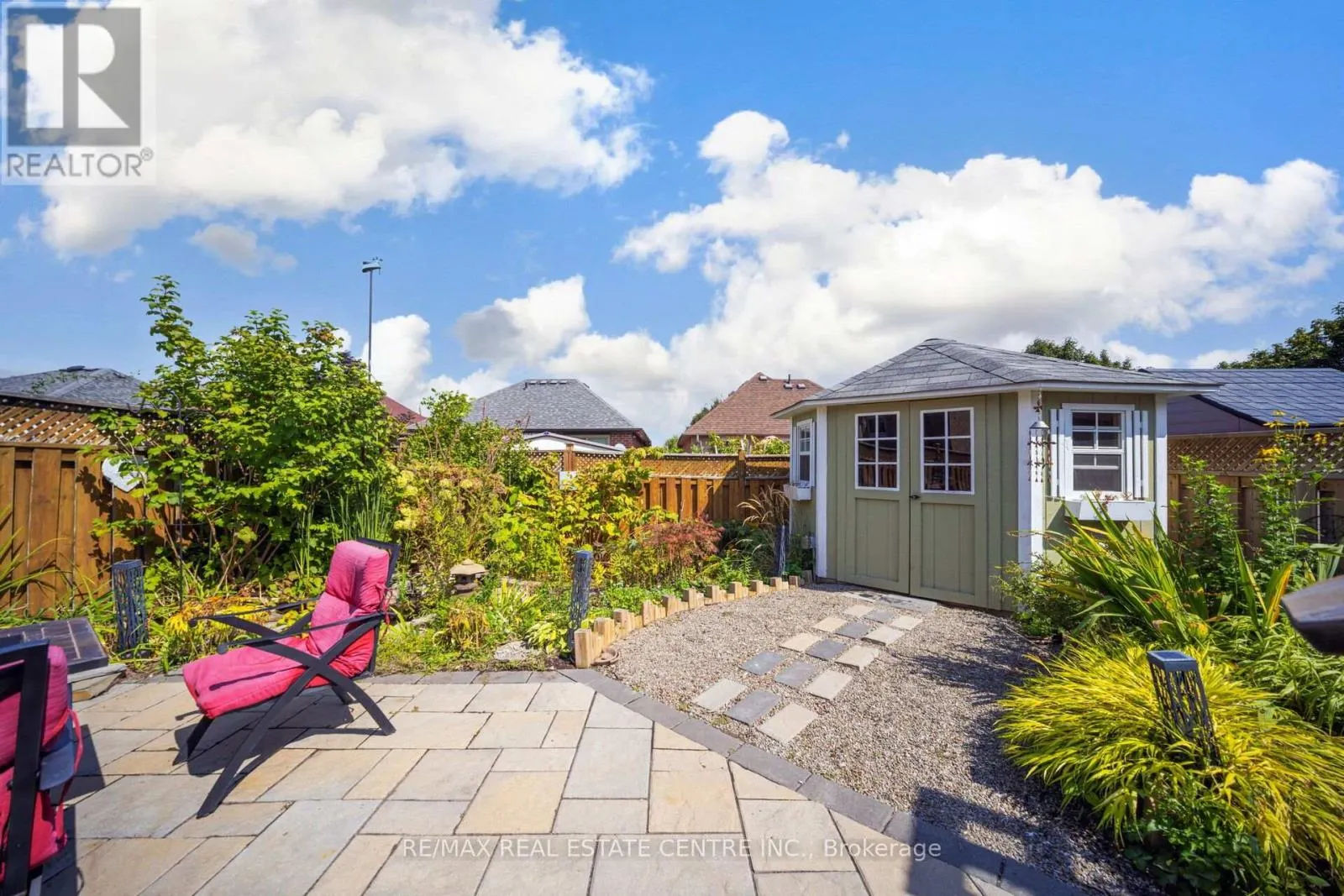 19 SILKWOOD CRESCENT