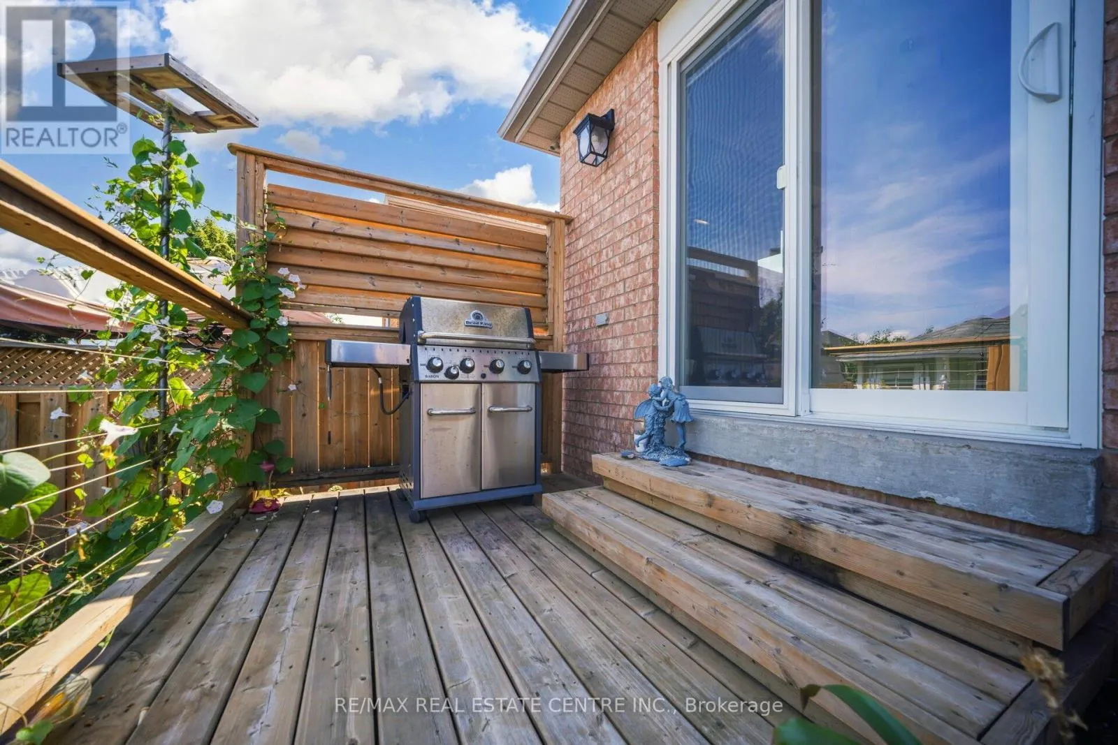 19 SILKWOOD CRESCENT