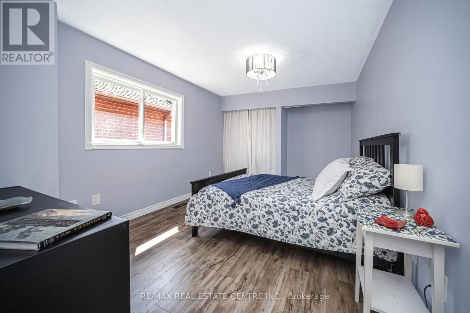 19 SILKWOOD CRESCENT