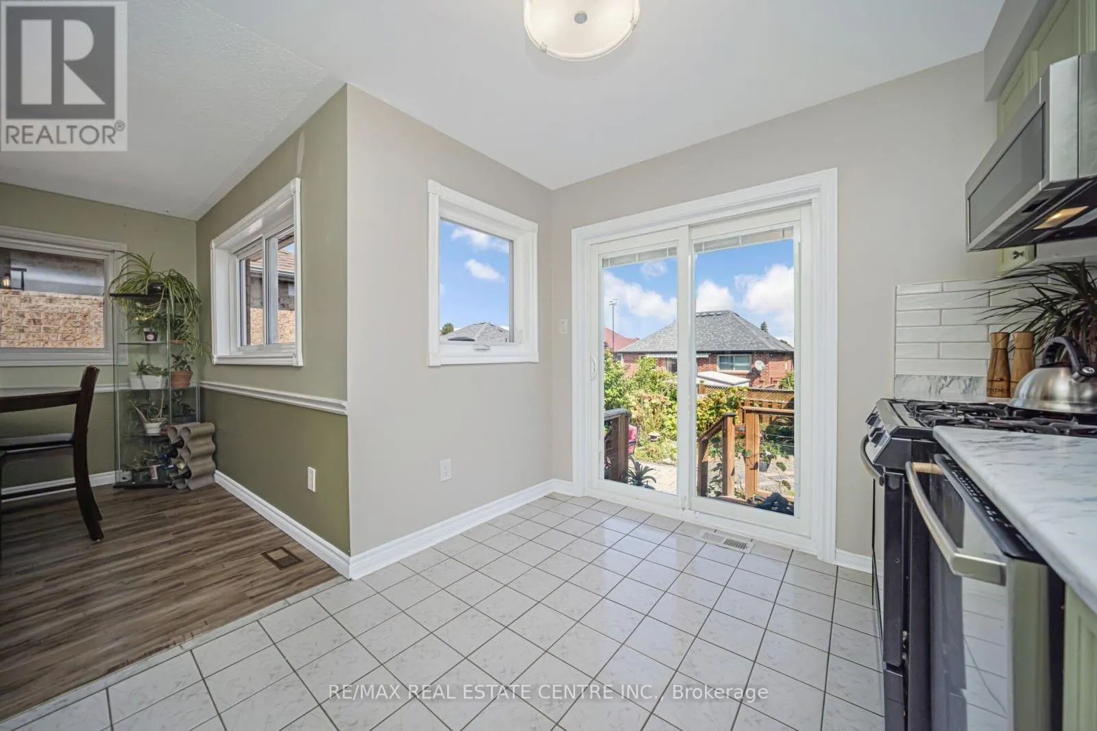 19 SILKWOOD CRESCENT