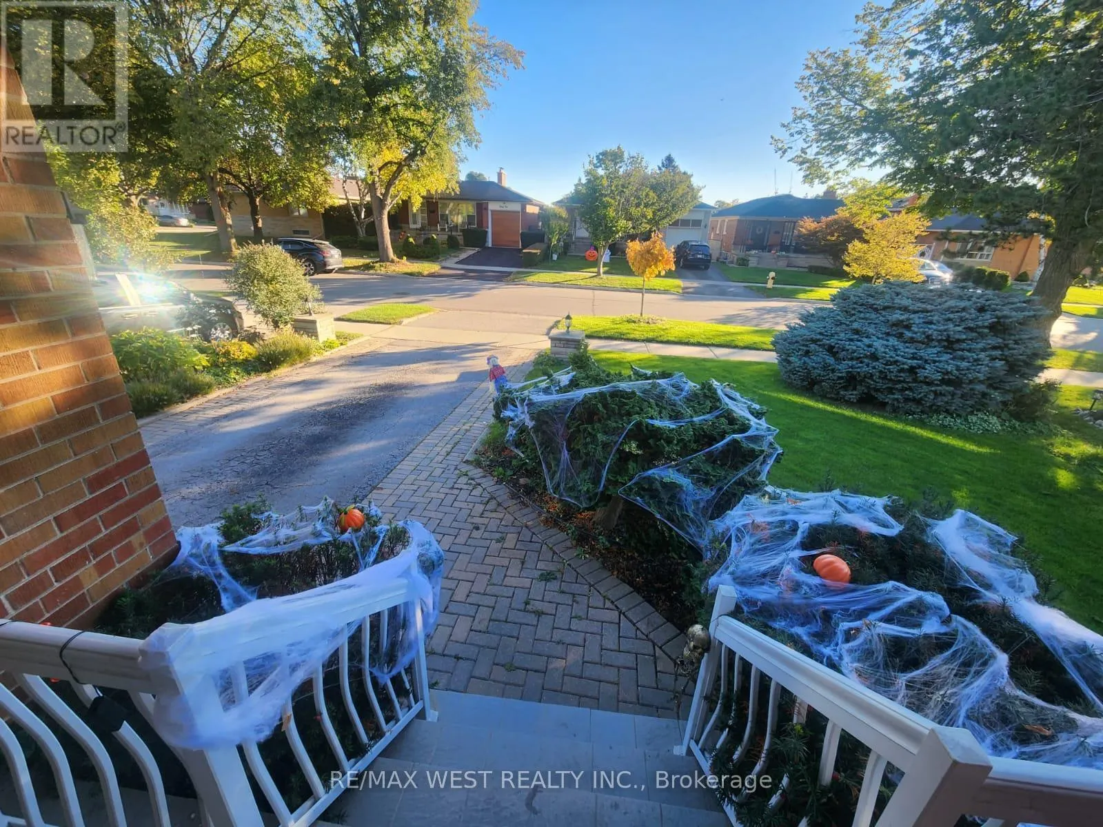 MAIN FLOOR - 44 LANDRON CRESCENT