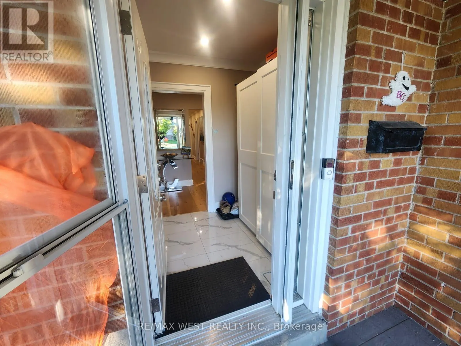 MAIN FLOOR - 44 LANDRON CRESCENT