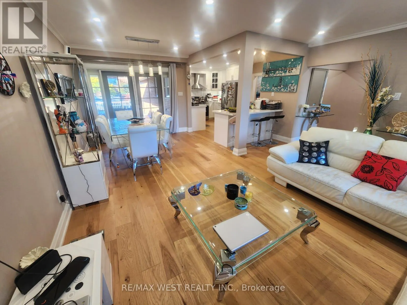 MAIN FLOOR - 44 LANDRON CRESCENT