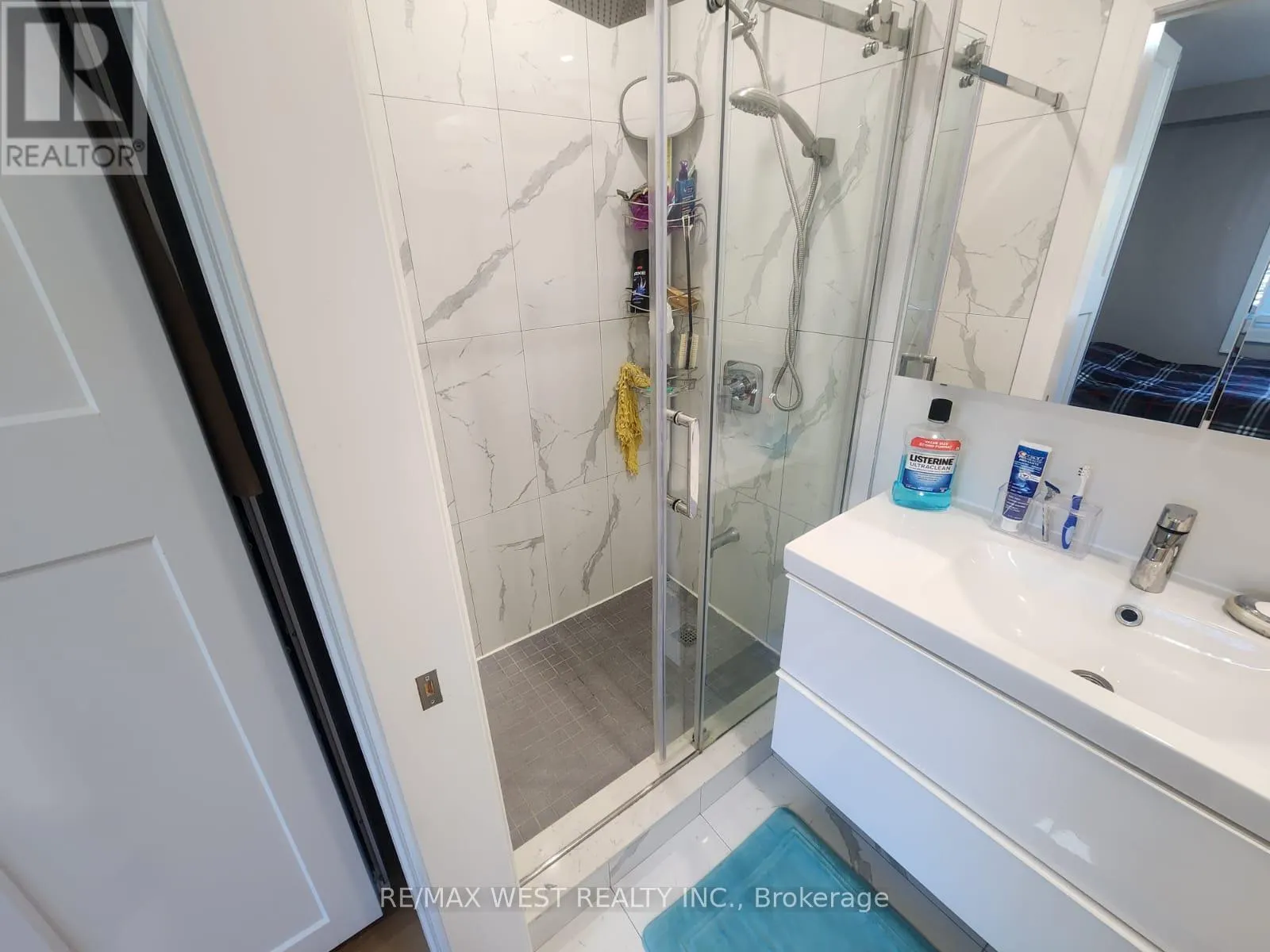 MAIN FLOOR - 44 LANDRON CRESCENT