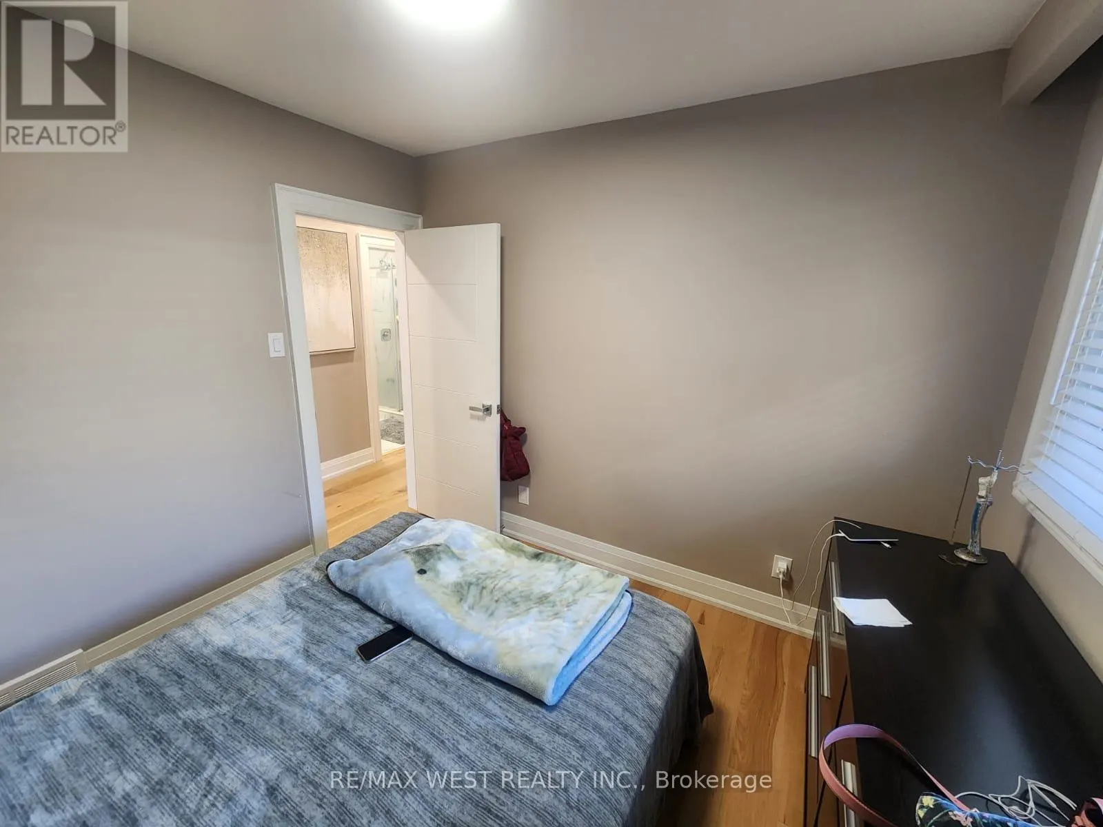 MAIN FLOOR - 44 LANDRON CRESCENT