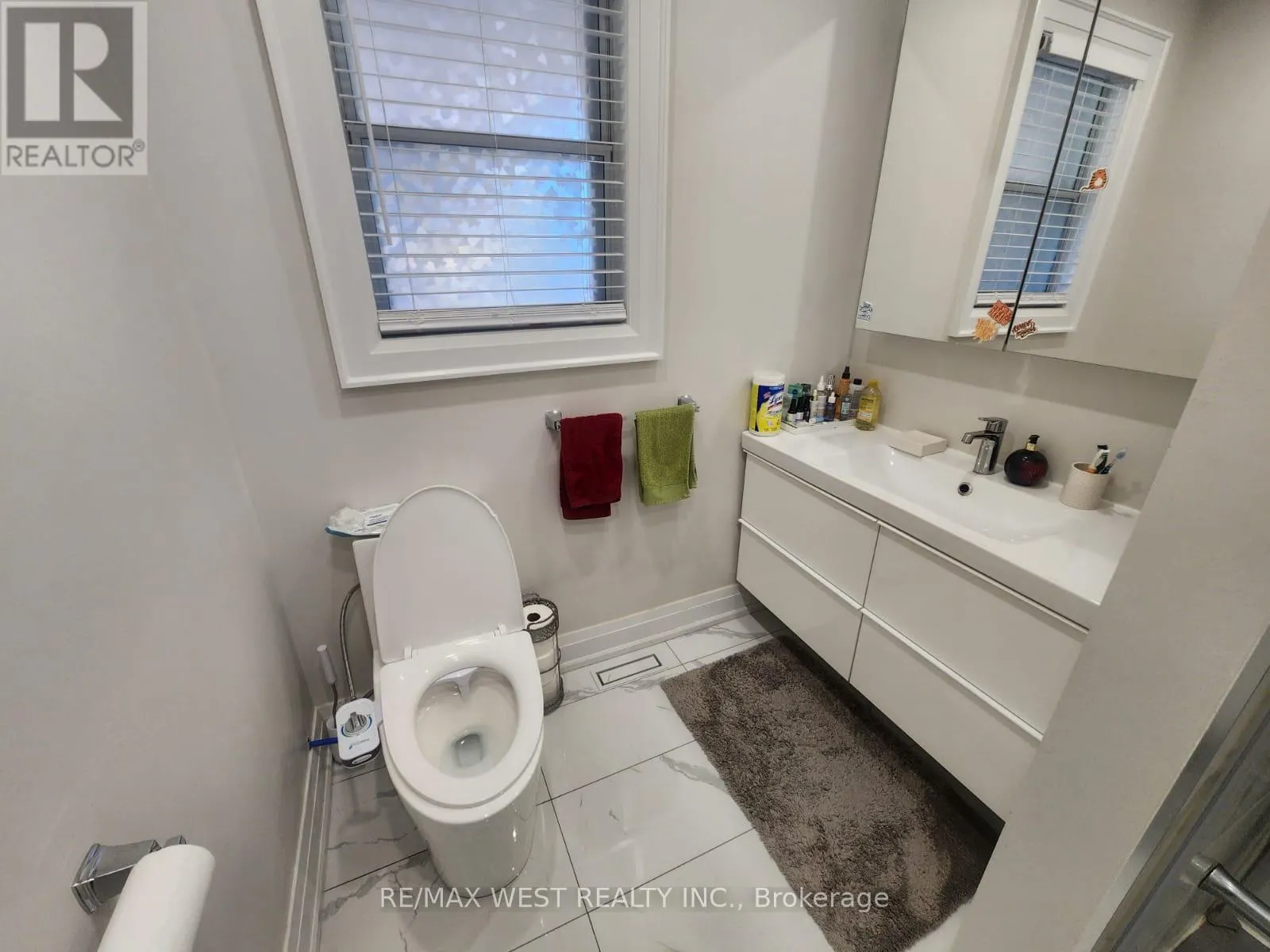 MAIN FLOOR - 44 LANDRON CRESCENT