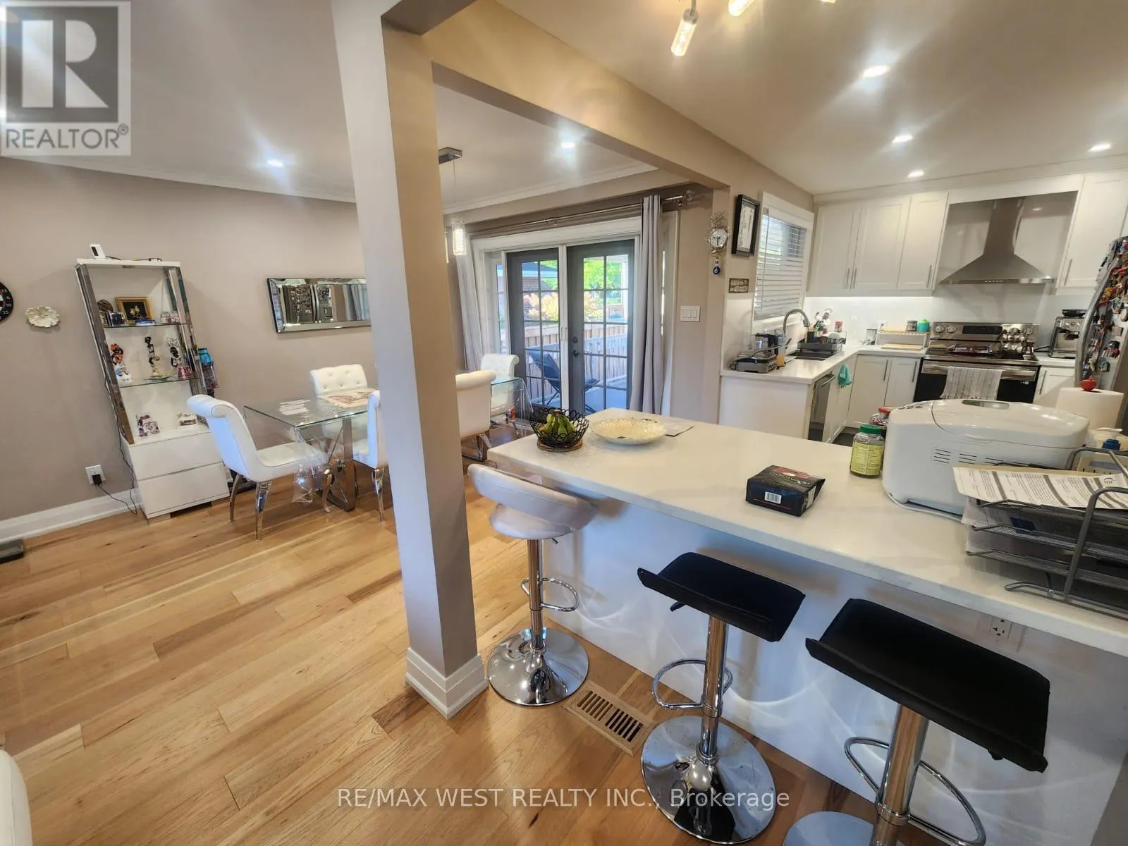 MAIN FLOOR - 44 LANDRON CRESCENT