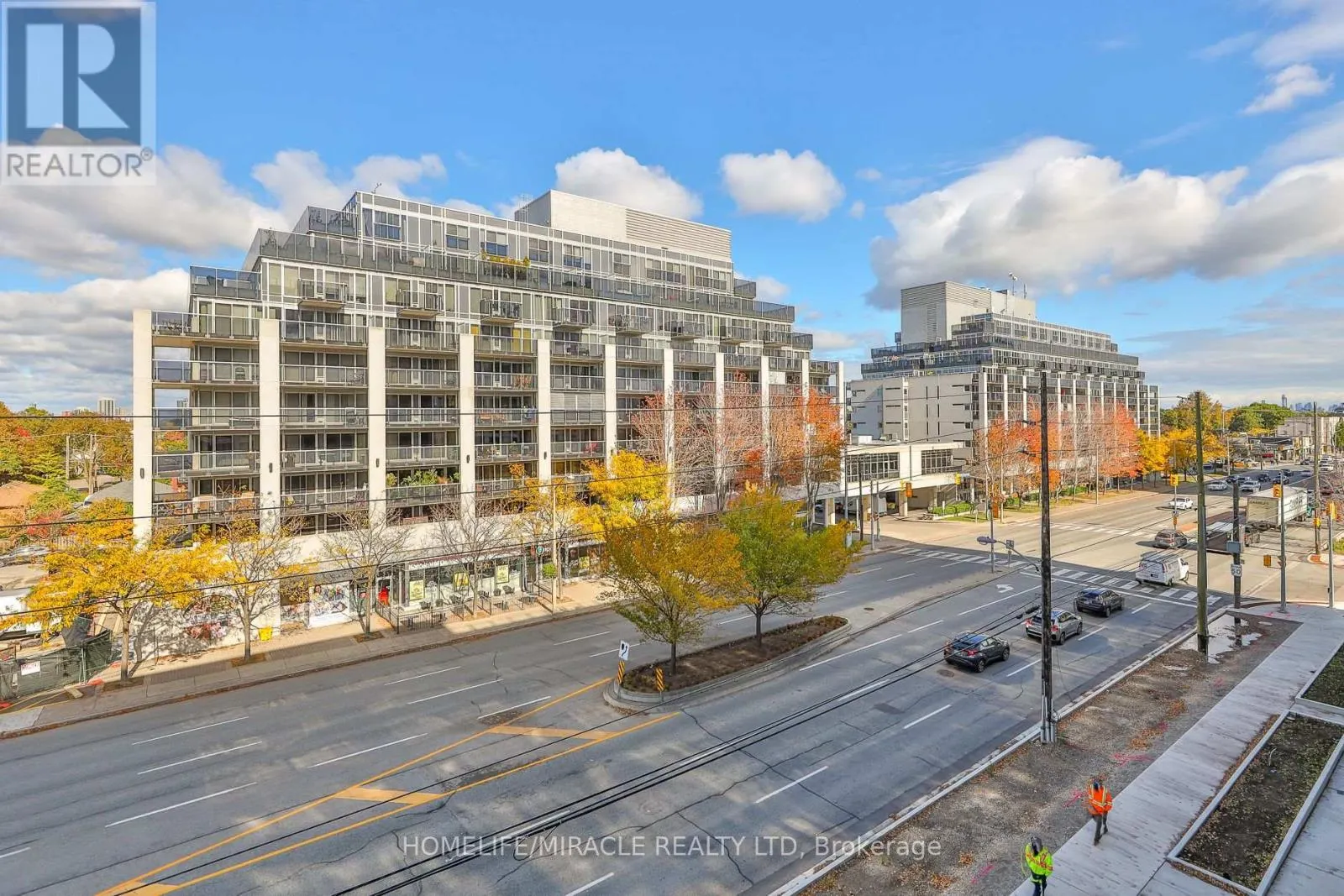 317 - 1007 THE QUEENSWAY