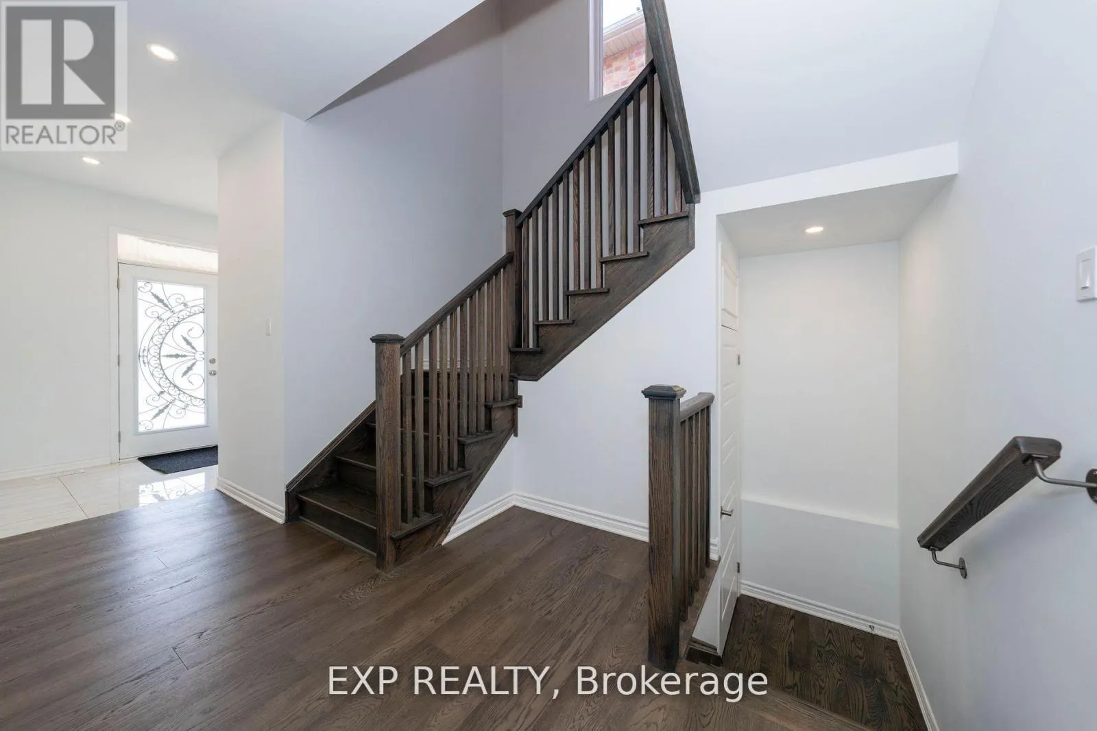 558 KENNEDY CIRCLE W