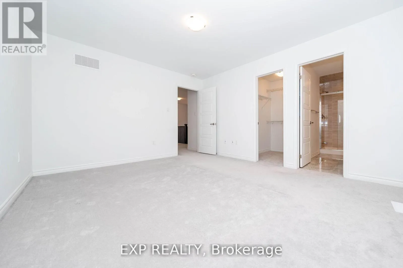 558 KENNEDY CIRCLE W