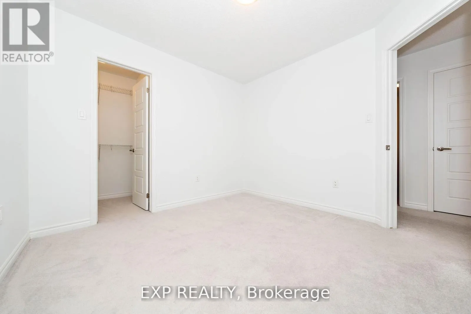 558 KENNEDY CIRCLE W