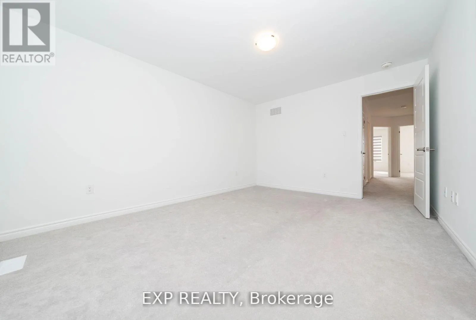 558 KENNEDY CIRCLE W