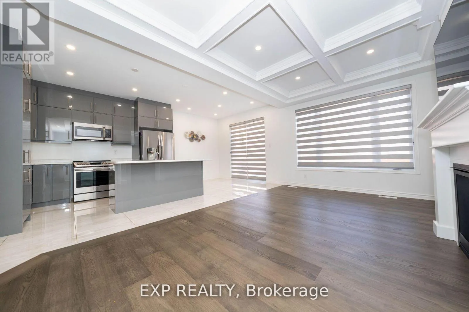 558 KENNEDY CIRCLE W